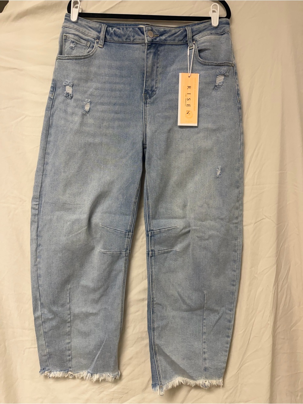 BNWT Risen Jeans Los Angeles Women’s Light Wash Stretchy Size 15/32
